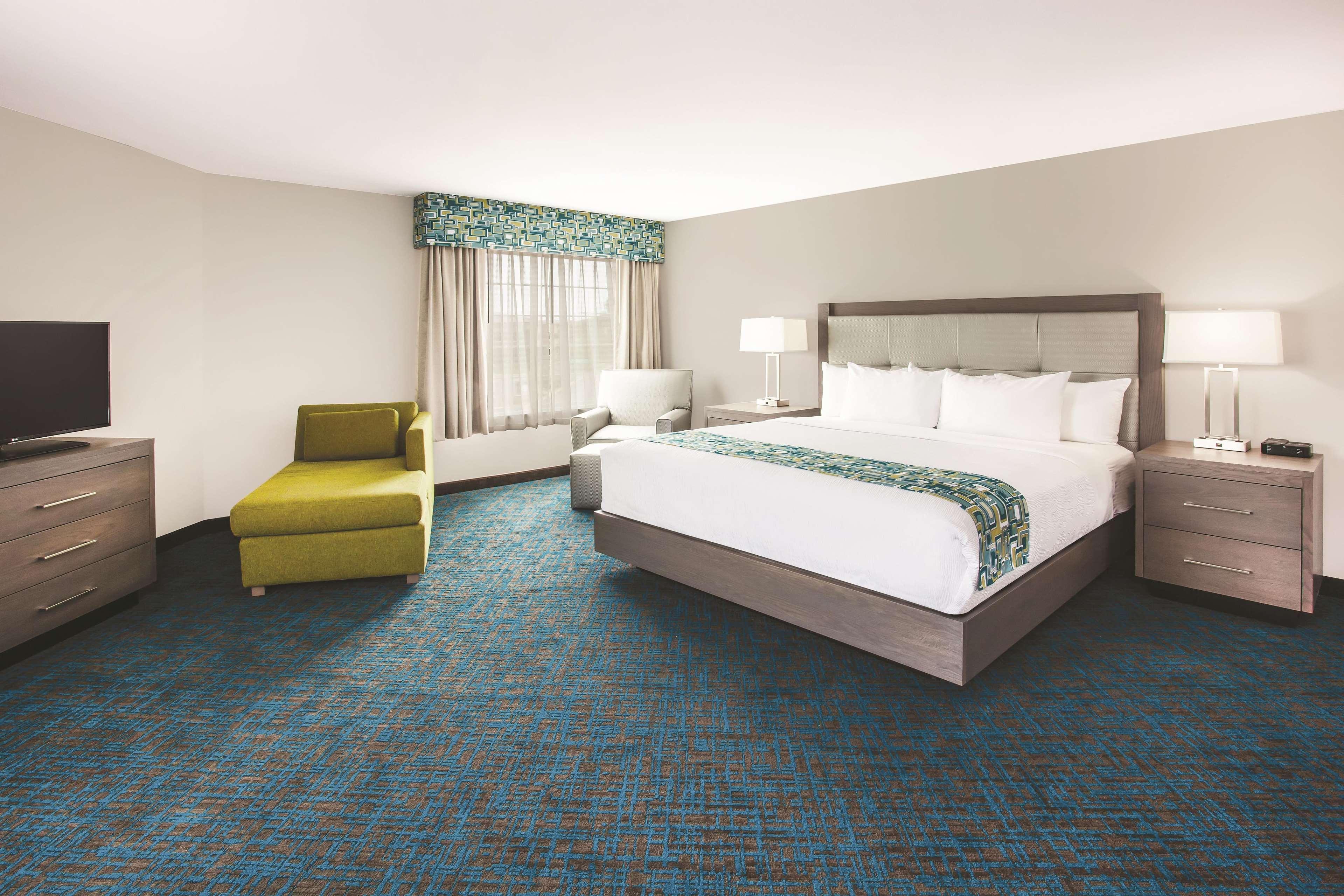 La Quinta Inn & Suites by Wyndham St. Paul-Woodbury